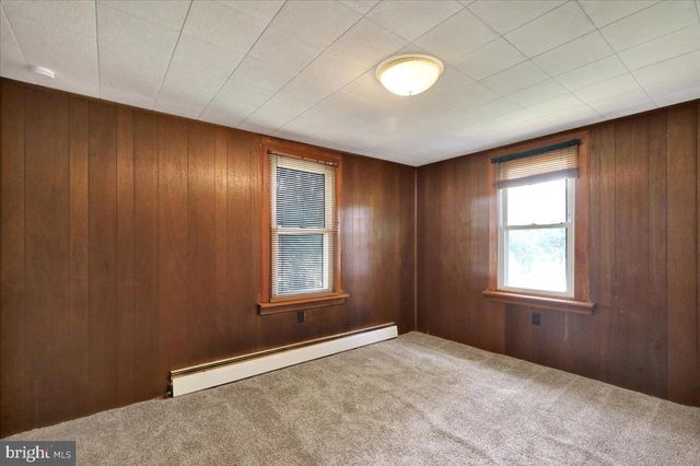 21 2ND ST, Birdsboro, PA 19508