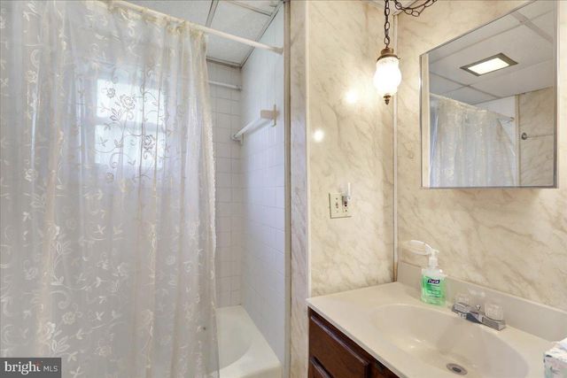 21 2ND ST, Birdsboro, PA 19508