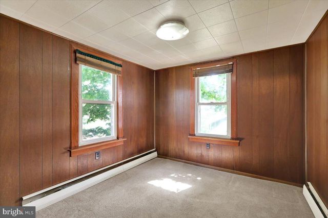 21 2ND ST, Birdsboro, PA 19508
