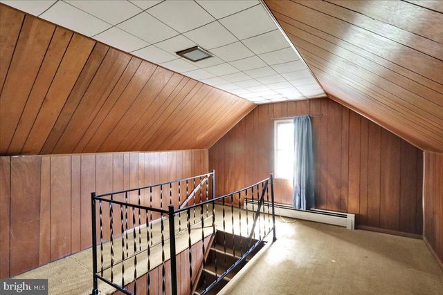21 2ND ST, Birdsboro, PA 19508