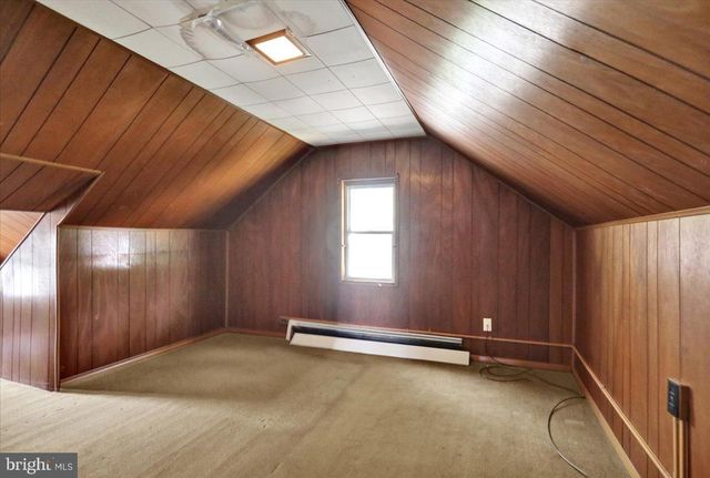 21 2ND ST, Birdsboro, PA 19508