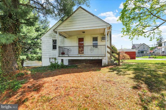 21 2ND ST, Birdsboro, PA 19508