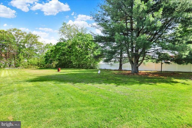 21 2ND ST, Birdsboro, PA 19508