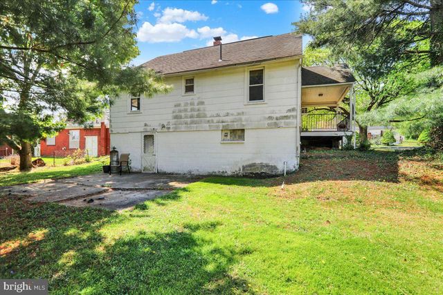 21 2ND ST, Birdsboro, PA 19508