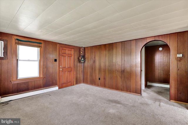 21 2ND ST, Birdsboro, PA 19508