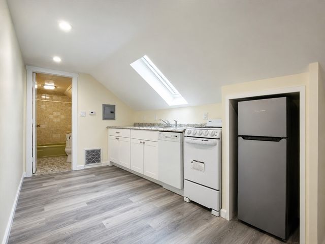 5 Parkdale Street B, Somerville, MA 02143