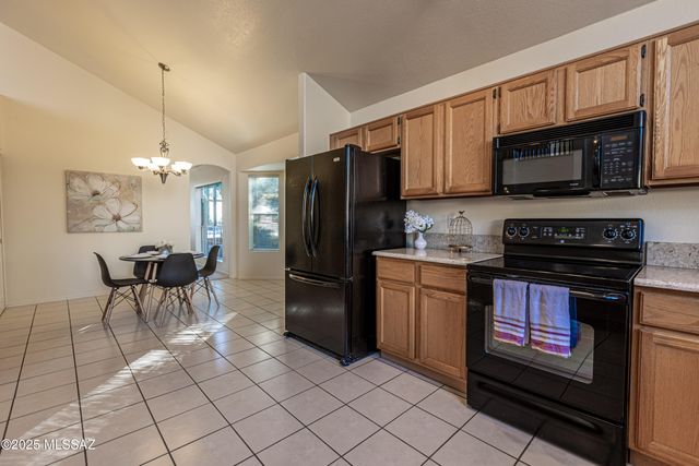 1380 W Copper Creek Place, Oro Valley, AZ 85737