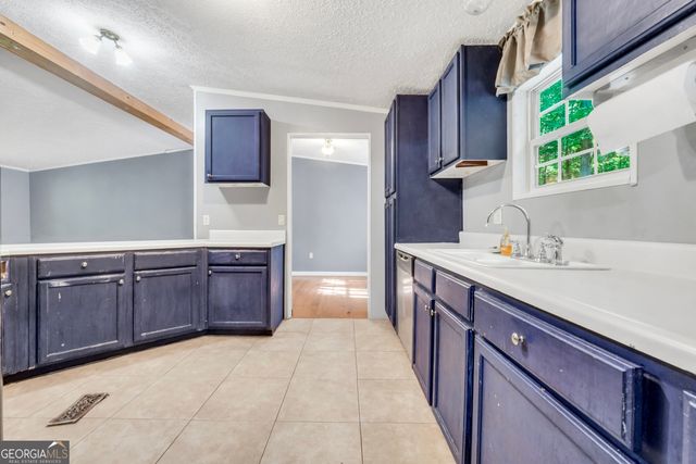 185 Oak Hill Drive, Forsyth, GA 31029