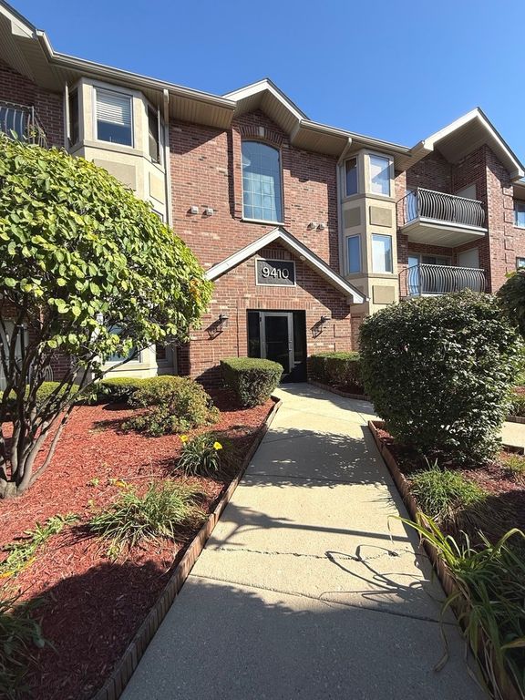 9410 Melvina Avenue 2SW, Oak Lawn, IL 60453 — exterior