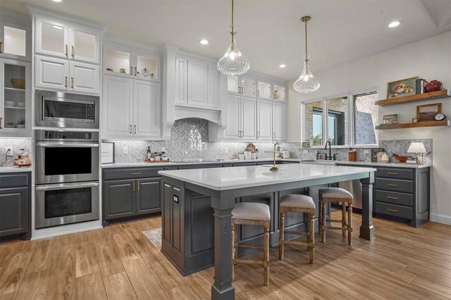 428 Royal Santana Run, Weatherford, TX 76087