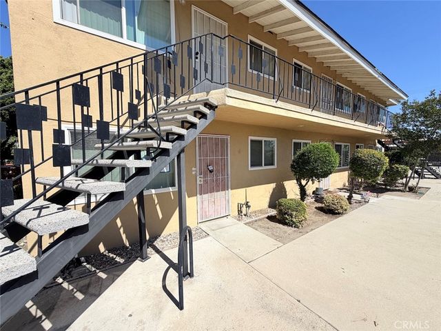 316 N San Gabriel Avenue A, Azusa, CA 91702