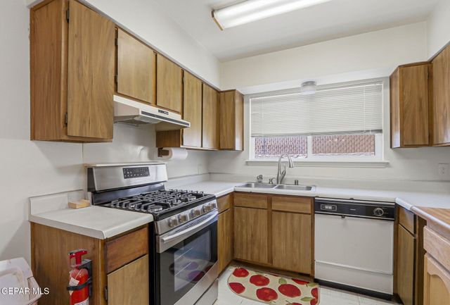 5760 LONGVIEW Drive, El Paso, TX 79924