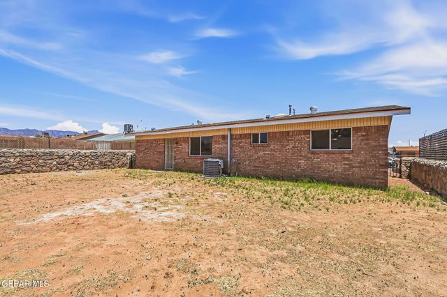 5760 LONGVIEW Drive, El Paso, TX 79924