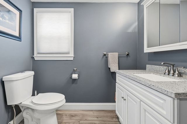 1 Newton St, Dartmouth, MA 02748