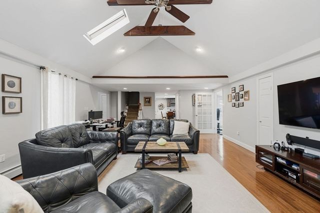 1 Newton St, Dartmouth, MA 02748