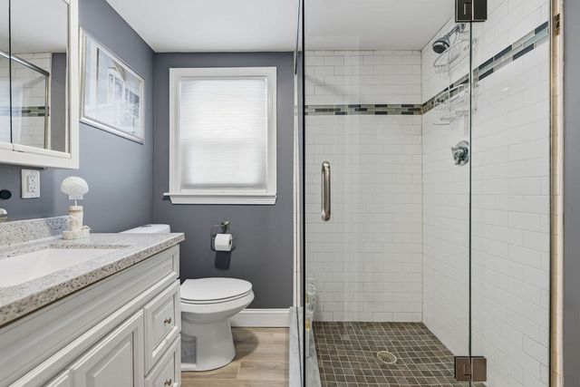 1 Newton St, Dartmouth, MA 02748