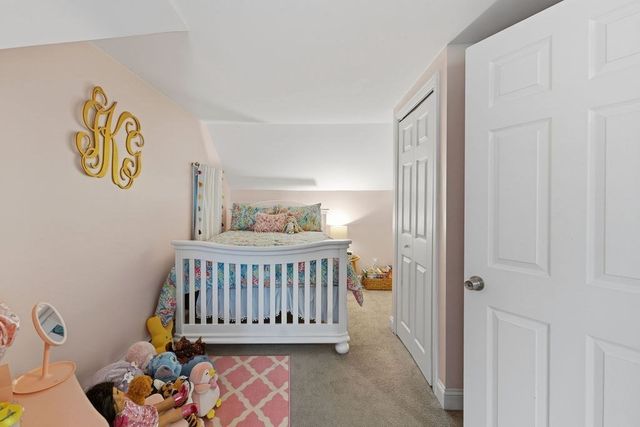 1 Newton St, Dartmouth, MA 02748