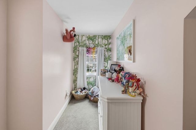 1 Newton St, Dartmouth, MA 02748