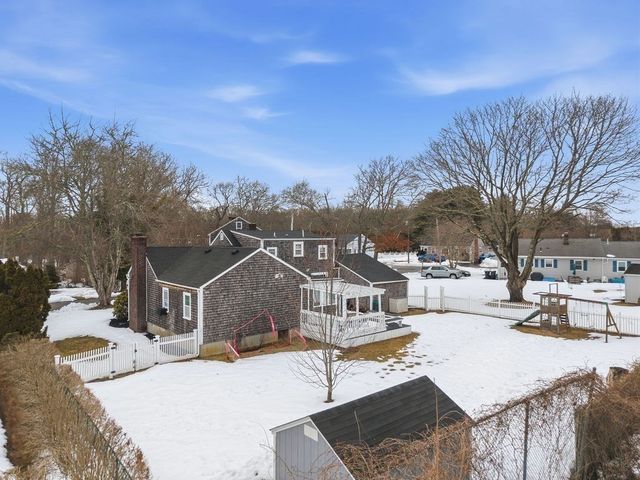 1 Newton St, Dartmouth, MA 02748