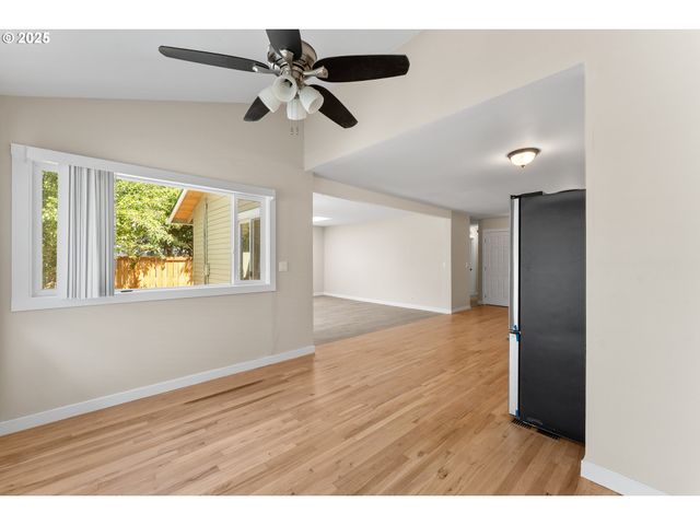 1822 Ne BARBERRY Dr, Hillsboro, OR 97124