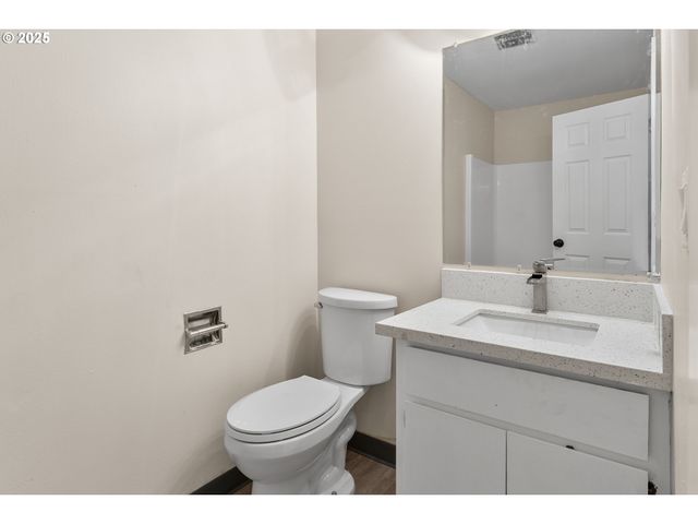 1822 Ne BARBERRY Dr, Hillsboro, OR 97124