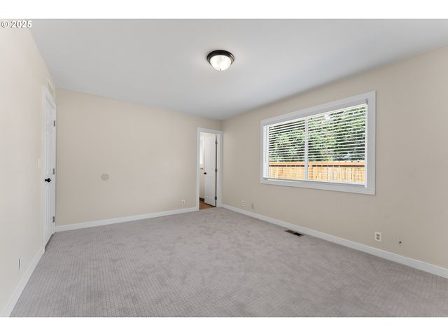 1822 Ne BARBERRY Dr, Hillsboro, OR 97124