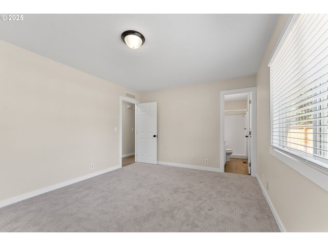 1822 Ne BARBERRY Dr, Hillsboro, OR 97124