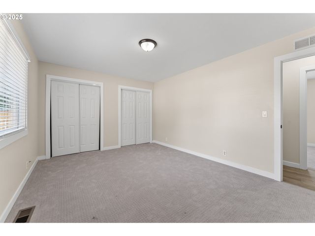 1822 Ne BARBERRY Dr, Hillsboro, OR 97124