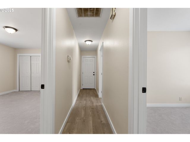1822 Ne BARBERRY Dr, Hillsboro, OR 97124