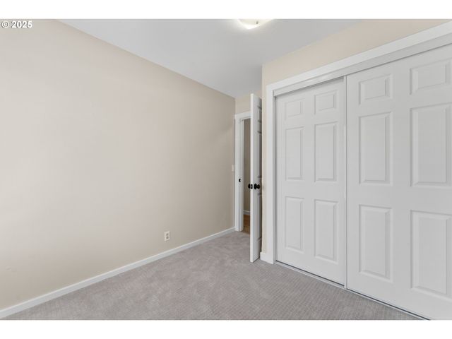 1822 Ne BARBERRY Dr, Hillsboro, OR 97124
