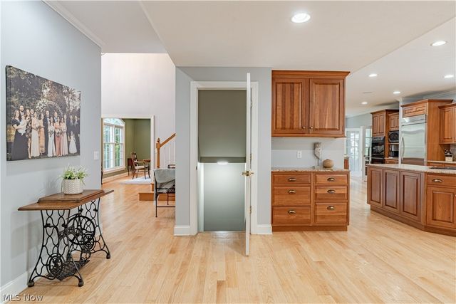 7775 Woodlands Trail, Chesterland, OH 44026