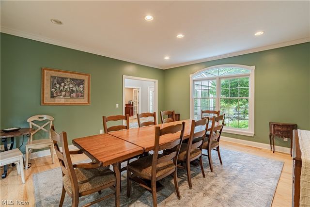 7775 Woodlands Trail, Chesterland, OH 44026