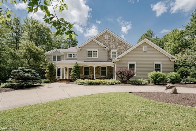 7775 Woodlands Trail, Chesterland, OH 44026