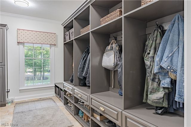 7775 Woodlands Trail, Chesterland, OH 44026
