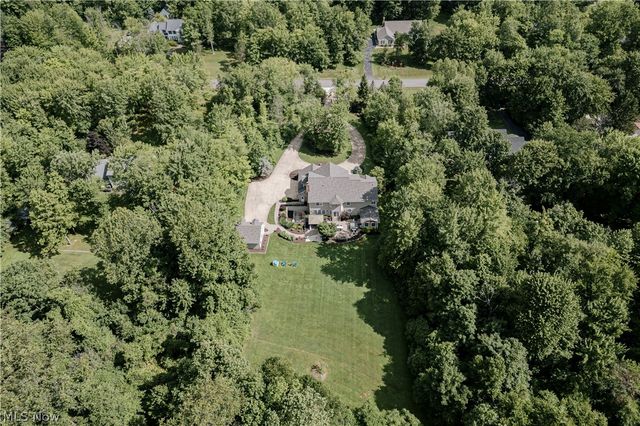 7775 Woodlands Trail, Chesterland, OH 44026