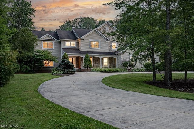 7775 Woodlands Trail, Chesterland, OH 44026