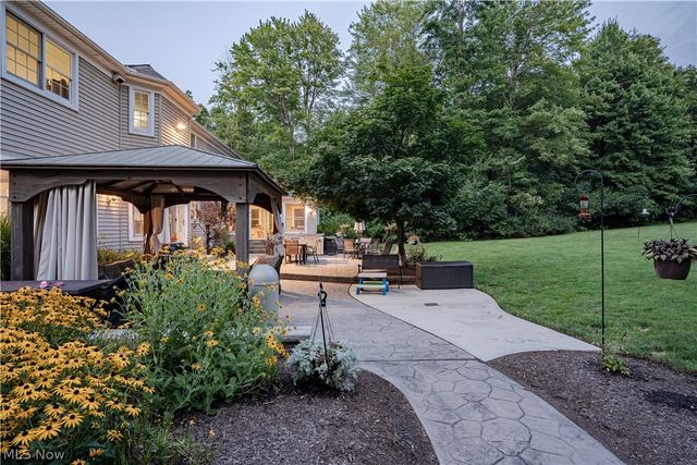7775 Woodlands Trail, Chesterland, OH 44026
