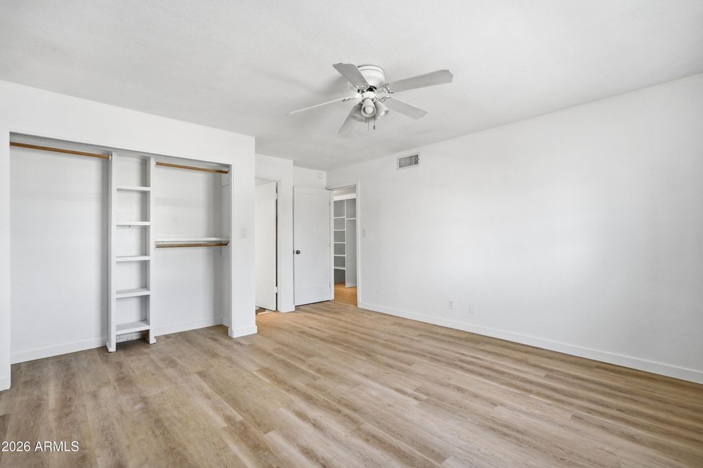 Image 16 of property listing at 556 N HOBSON Plaza, Mesa, AZ 85203