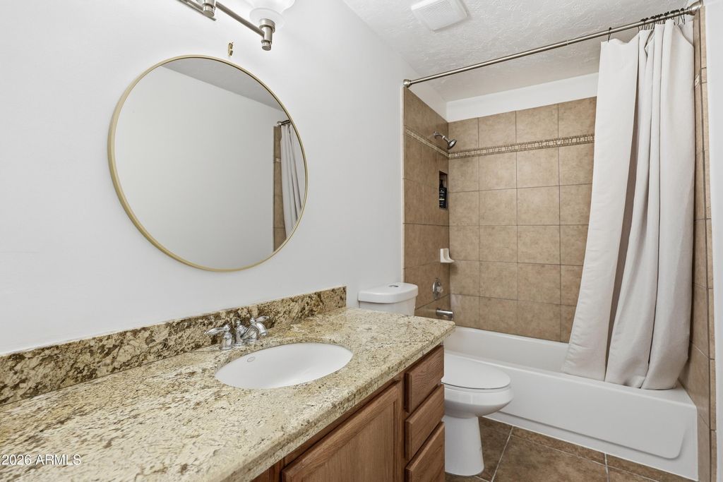 Image 22 of property listing at 556 N HOBSON Plaza, Mesa, AZ 85203