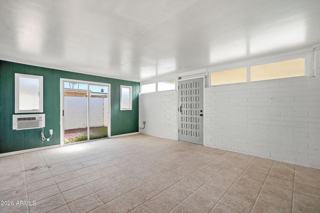 Image 25 of property listing at 556 N HOBSON Plaza, Mesa, AZ 85203