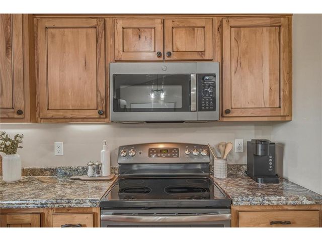 520 Olivia Court, Hudson, WI 54016