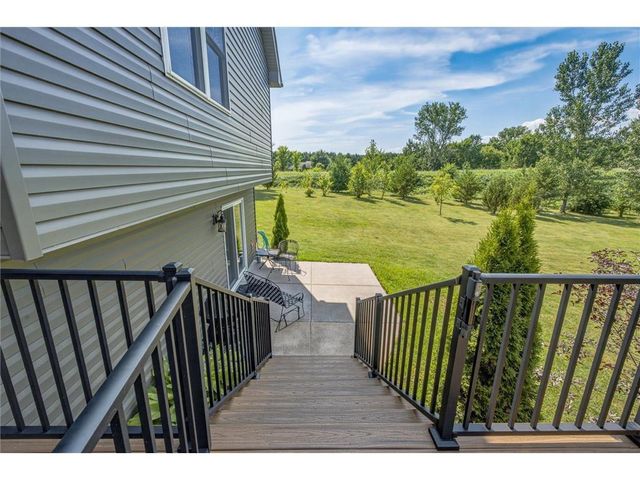 520 Olivia Court, Hudson, WI 54016