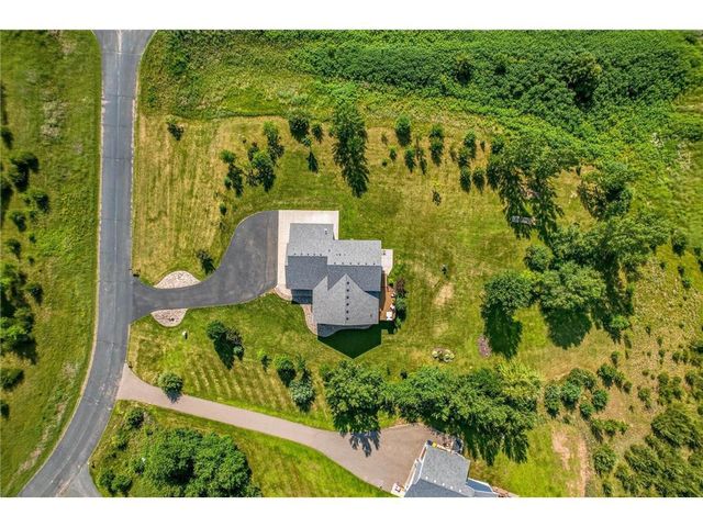 520 Olivia Court, Hudson, WI 54016