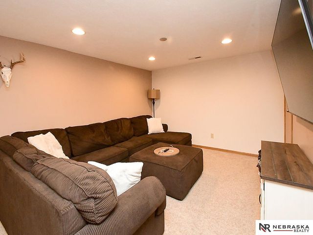 2406 22nd Avenue, Central City, NE 68826