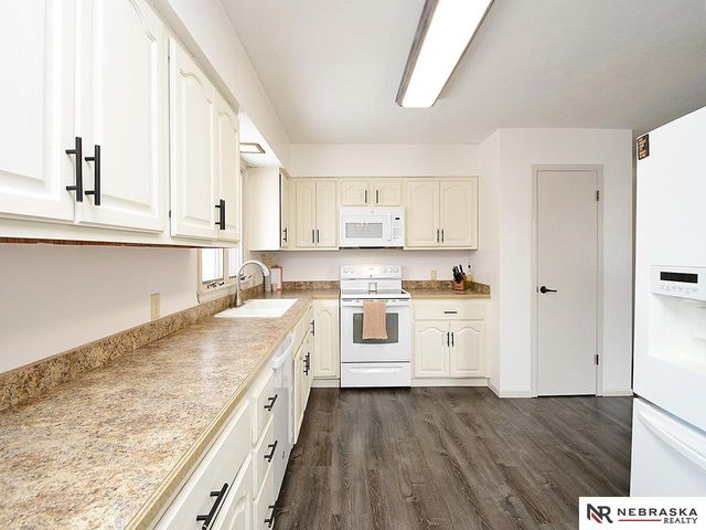 2406 22nd Avenue, Central City, NE 68826