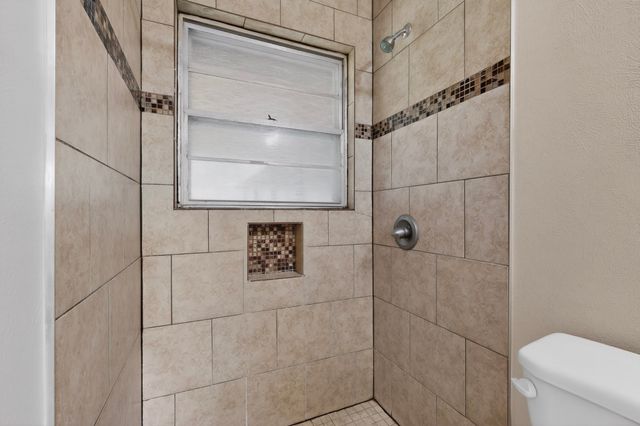 1016 Sproles Drive, Benbrook, TX 76126