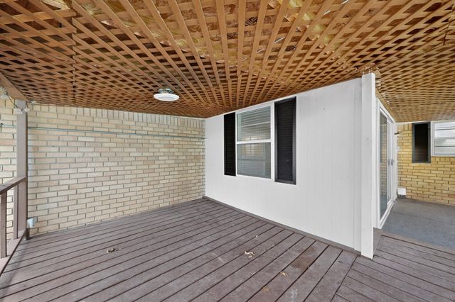 1016 Sproles Drive, Benbrook, TX 76126