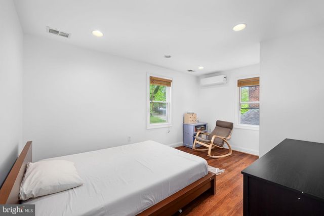 4204 13TH PL NE, Washington, DC 20017