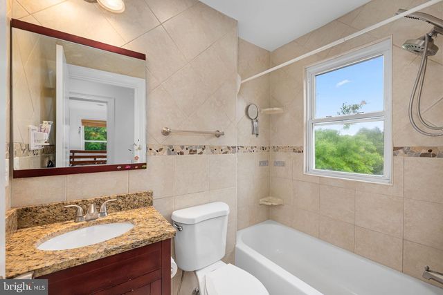 4204 13TH PL NE, Washington, DC 20017
