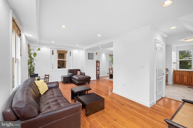 4204 13TH PL NE, Washington, DC 20017